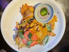 -大头虾越式风味餐厅(光明广场店)