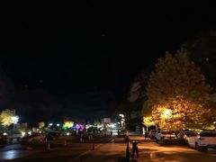 -百里峡七彩艺术小镇