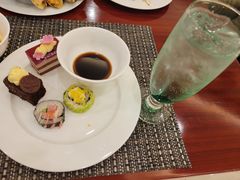 -元一希尔顿酒店·鲜切牛肉火锅禅自助餐厅