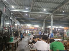 -四川小胡子海鲜(丁村万人海鲜广场店)