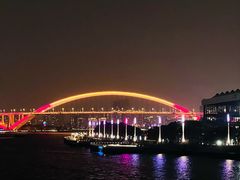 -黄浦江游览十六铺3号码头网红自助餐