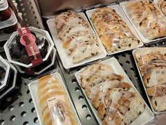 -华荣西饼(列东店)