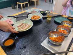 -臻牛烤肉