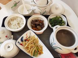 -爱月坊产后护理中心(万达店)