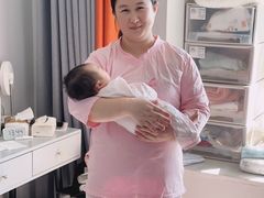 -爱贝尔高端月嫂(母婴护理)