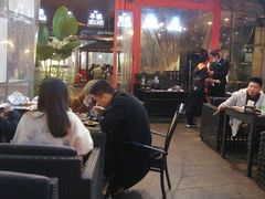 -何师烧烤·香辣蟹·川菜·30年老品牌(太古里旗舰店)