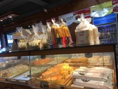 面包甜点陈列柜-向阳松鼠(江口店)