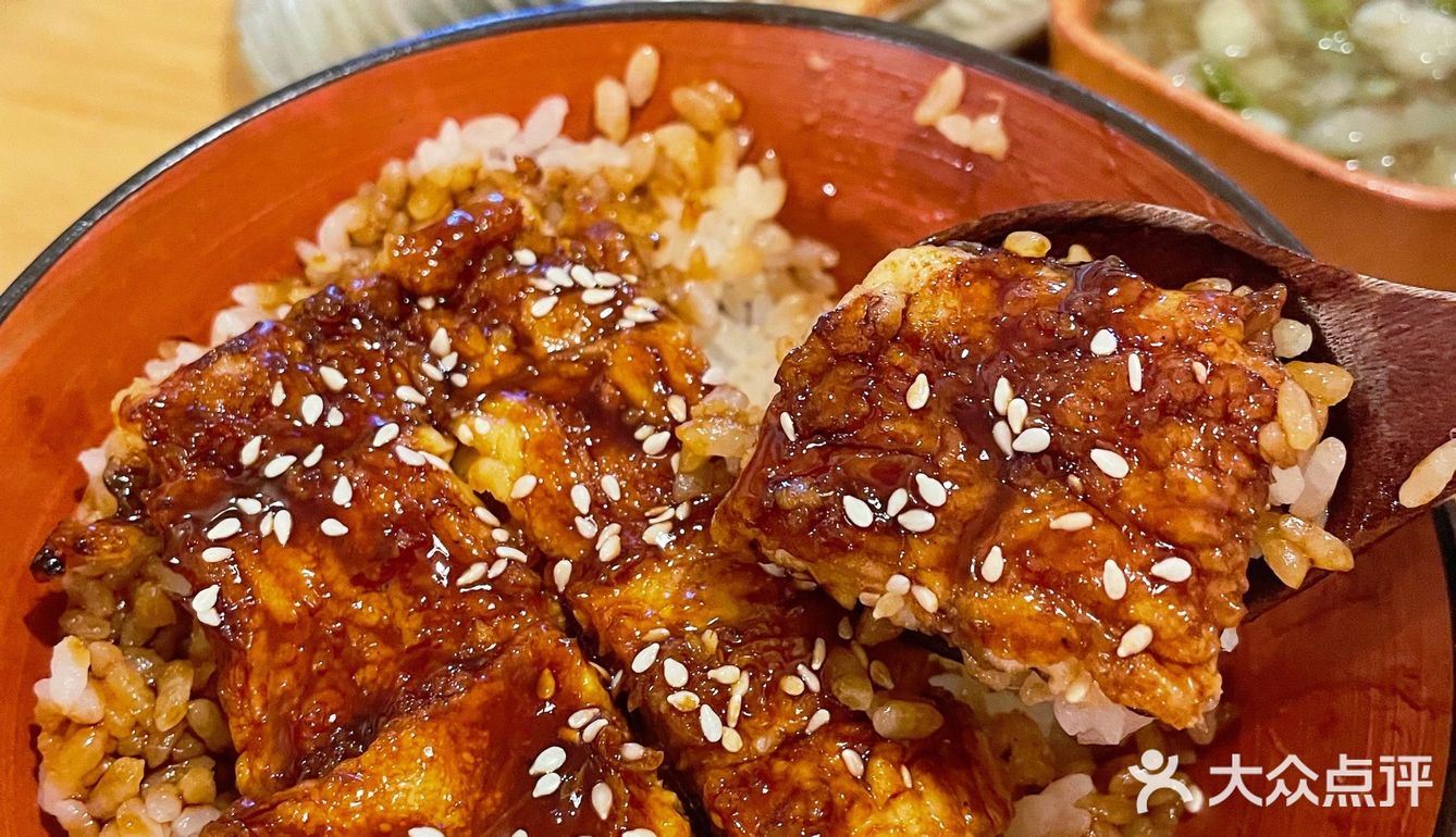 鳗鱼饭太太太好吃了吧