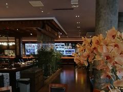 -八府香鸭·啫啫煲(华山路店)