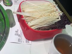 -洪氏嗨捞·广东猪肚鸡·椰子鸡火锅(西咸万象城店)
