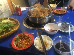 -马路边边麻辣烫(世纪金源店)