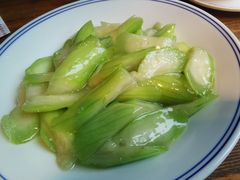 -胡桃里音乐餐厅(陶溪川店)(川湘赣菜·世界百大酒庄直供红酒·音乐表演)