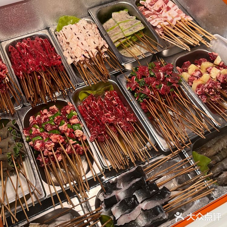 在普宁。。一定要去吃这家烧烤店。。巨好吃。。