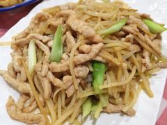 -洪霞餐馆