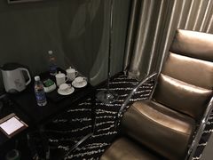 -昆明朗威酒店(昆明站火车站双桥夜市风情街店)