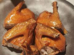 脆炸乳鸽-荣小馆(安达仕店)