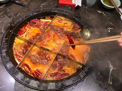 -红九格老火锅(三峡广场店)