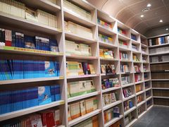 -钟书阁(群光广场店)