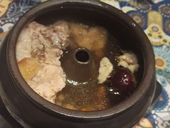 -云海肴·汽锅鸡·云南菜(天山百盛优客店)