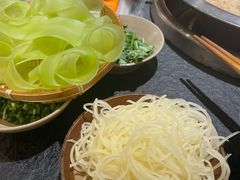 十秒土豆丝-四小区火锅·巷子里的重庆火锅(花照壁店)