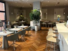 -潮一不贰·法式甜品·生日蛋糕·西式简餐(外滩店)