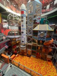 -嗨翻Hi-Fun竞技主题乐园·蹦床团建生日聚会(五棵松华熙店)