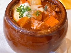 罐焖牛肉-老井俄式餐厅