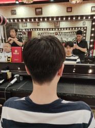 -东方先生国潮男士理发馆