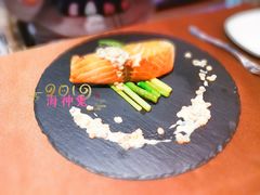 香煎比目鱼-卡本妮法餐厅·北京和平宾馆