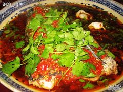 剁椒鱼头-旭龙鱼头王(航华店)