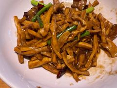 油焖干笋-吕氏疙瘩汤·私家菜馆(慈云寺店)