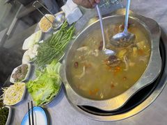 -光头药膳鸡(莱茵小镇店)