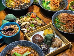 -八月美食小馆(银泰城总店)