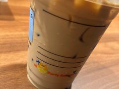 -瑞幸咖啡(华新地铁站地下商业街店)