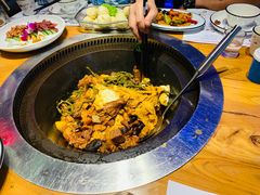 -山河屯铁锅炖·非遗东北菜(南山店)