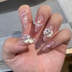 -UGIRL有个美甲