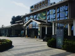 -窦店服务区-停车场