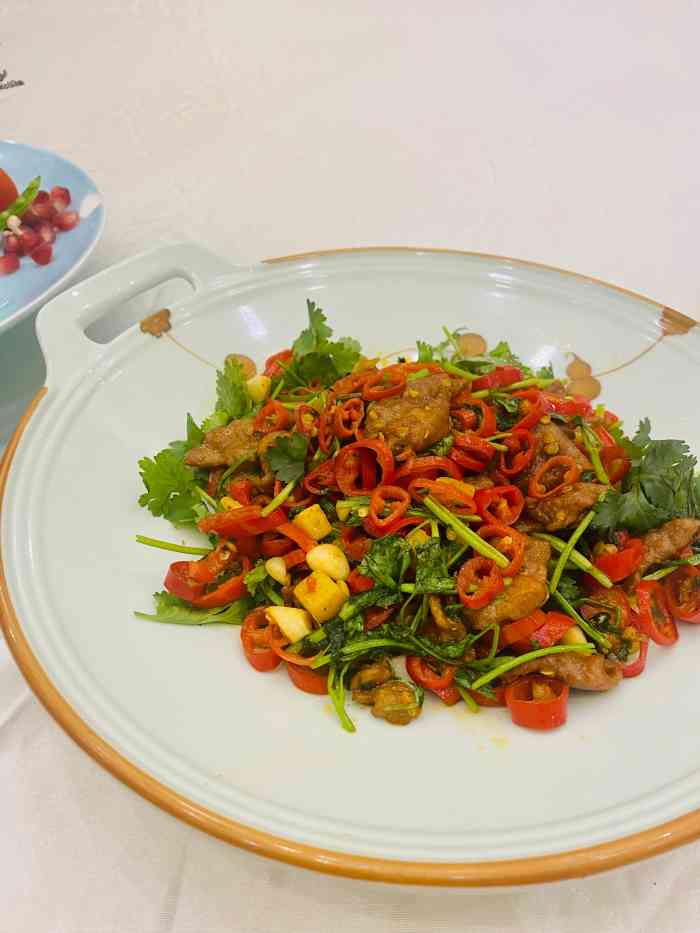 堃记重庆宴(铜元道店)-"[薄荷]环境:环境比南滨路那家店要好很多.