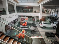 -上海星瀚奔驰4S店(红柳路店)