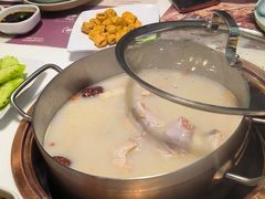 -洪氏嗨捞·猪肚鸡火锅(阳光天地店)