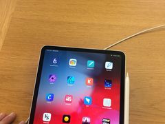 -Apple零售店(华贸购物中心店)