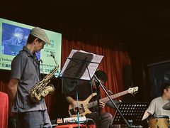 -东岸Cafe 爵士俱乐部