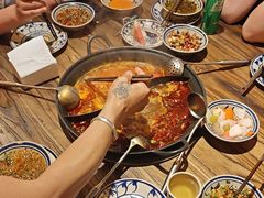 -旧街市鲜货老火锅(大光路店)