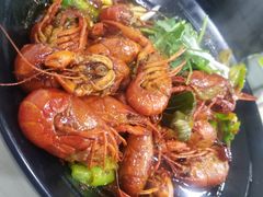 -虾弄弄海派小龙虾·牛羊蝎子火锅