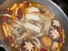 -湊湊火锅·茶憩(新中关购物中心店)