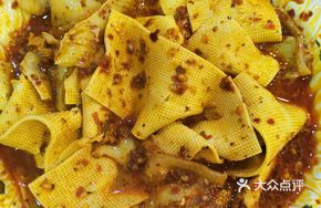 Sliced Beef Tripe with Tofu Skin Hot Pot