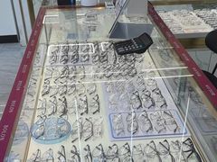 -世纪大明眼镜·蔡司战略授权店(汉街店)