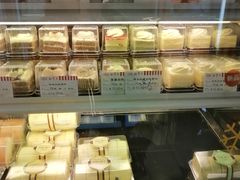 -红宝石·鲜奶小方·海派西点房(金杨店)
