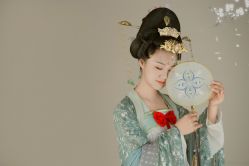 -盘子女人坊生日照·摄影馆(浦东店)