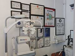 -罗伯特眼镜·蔡司官方授权(前海卓悦 INTOWN 购物中心店)